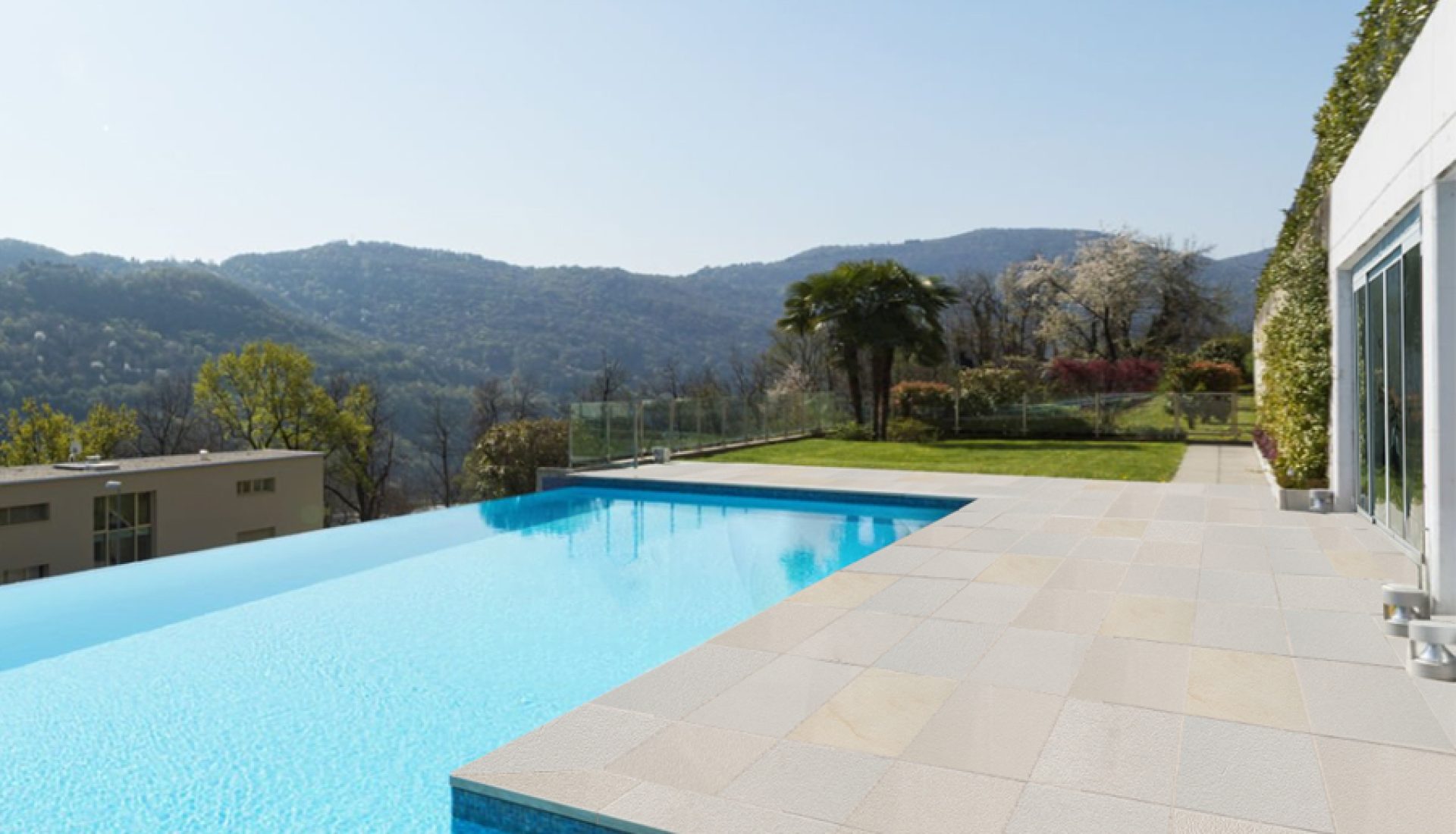 bordo-piscina-in-creaam-soft-anteprima